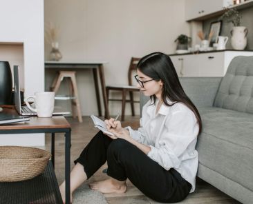 Business coaching vs business consulting concept